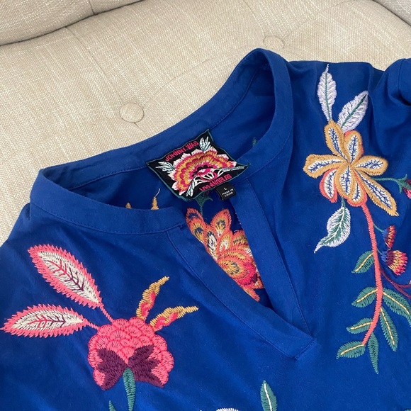 JOHNNY WAS JWLA SANDRA SPLIT JERSEY TEE - Picture 3 of 4